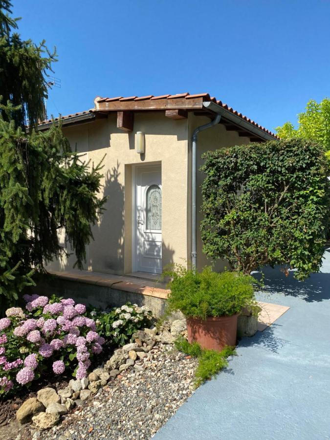 Gite Moncherie Colayrac-Saint-Cirq Bagian luar foto